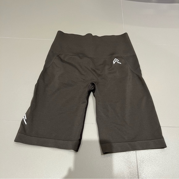 Oner Active Effortless Shorts - Picture 2 of 4